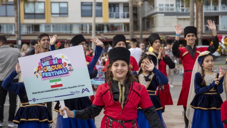 Büyükşehir ‘dünya çocuklarını’ Mersin’de buluşturdu