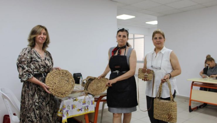 Asi Nehri’ni kaplayan su sümbülleri kadınların elinde sanat eserine dönüşüyor