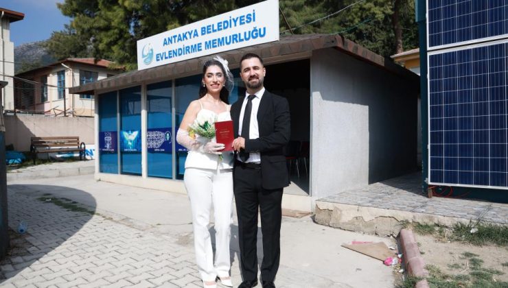 9 günlük bayram tatilini fırsat bilen çiftler, evlendirme dairelerine koştular