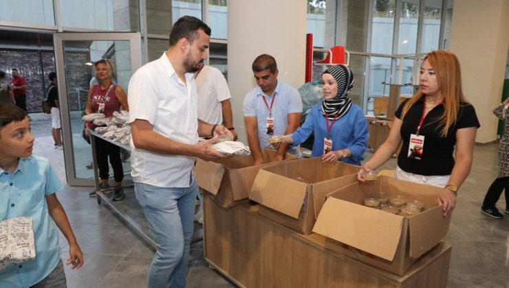 MUHARREM AYI VE ANA VATANA KATILIŞ DOLAYISIYLA AŞURE DAĞITILDI