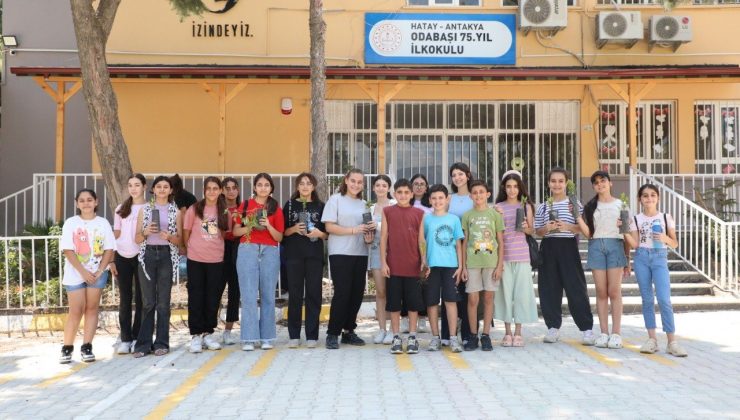 ÇOCUKLAR FİDANLARI TOPRAKLA BULUŞTURDU
