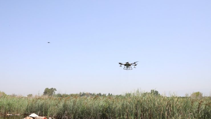 SİNEK VE HAŞERELERE DRON İLE İLAÇLAMA