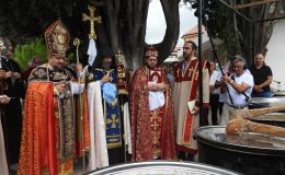 TÜRKİYE’NİN TEK ERMENİ KÖYÜNDE ‘MERYEM ANA’ AYİNİ