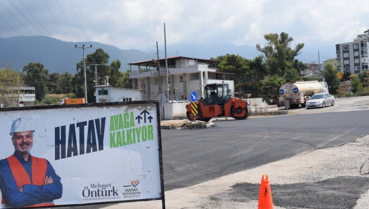 HATAY’IN 15 İLÇESİNDE ASFALT VE YOL YENİLEME ÇALIŞMASI SÜRÜYOR