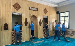 TEMİZLİK İŞLERİ MÜDÜRLÜĞÜ EKİPLERİ DURMAKSIZIN ÇALIŞIYOR