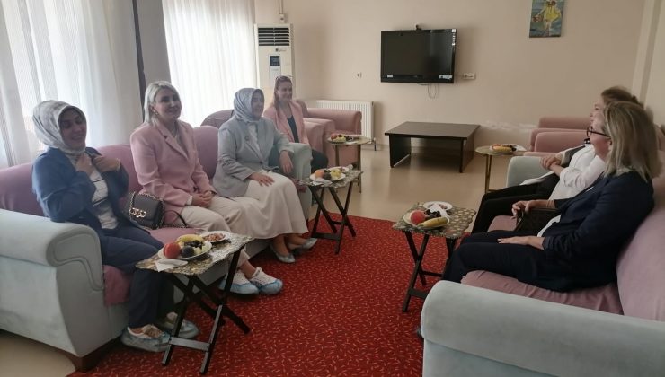 BAKAN YARDIMCISINDAN DUYGULANDIRAN ZİYARET