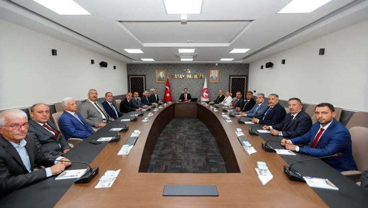 MHP HATAY AİLESİNDEN VALİ MASATLI’YA ZİYARET