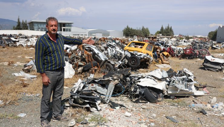 DEPREMİN ACI YÜZÜNÜ GÖSTEREN ARAÇ MEZARLIĞI DUYGULANDIRIYOR