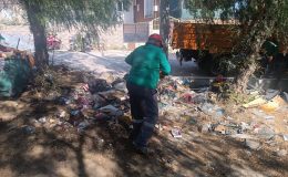 DEFNE BELEDİYESİ TEMİZLİK ÇALIŞMALARINA DEVAM EDİYOR