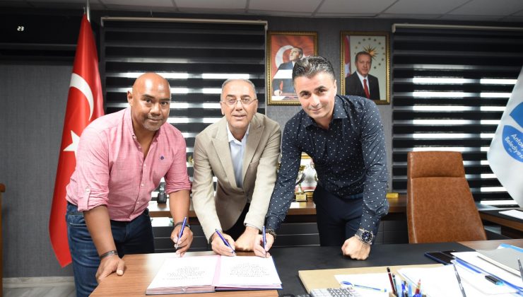 NACİ YAPAR’DAN ANTAKYA’YA DEV SPOR TESİSİ