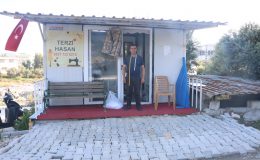 DEPREMZEDE TERZİ, HAYAT MÜCADELESİNİ KONTEYNERDE SÜRDÜRÜYOR