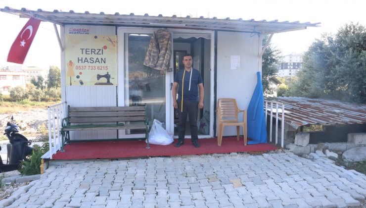 DEPREMZEDE TERZİ, HAYAT MÜCADELESİNİ KONTEYNERDE SÜRDÜRÜYOR