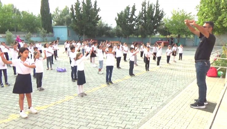 İLKOKUL ÖĞRENCİLERİ, 2 YILDIR GÜNE SPORLA BAŞLIYOR