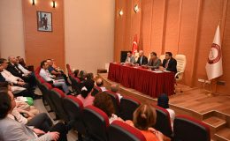 REKTÖR EREN, AKADEMİSYENLERLE BİR ARAYA GELDİ