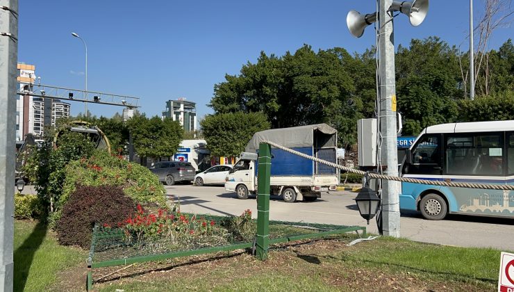 ÜZERİNE BASILDIĞINDA UYARI VEREN ÇİMLERİ TEST ETMEK İSTEYENLER ESNAFI İKİYE BÖLDÜ  