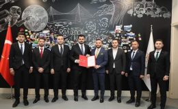 GENÇ BAŞKAN AKIN’A İLK TEBRİK VEKİL ÖZEL’DEN