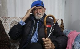 ŞEHİT OĞLUNUN HATIRASI BEREYİ 28 YILDIR BAŞINDAN EKSİK ETMİYOR 