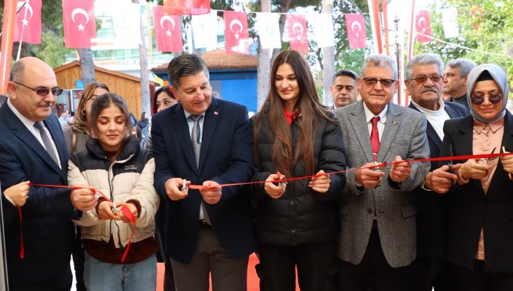 DÖRTYOL’DA KİTAP FUARI AÇILDI