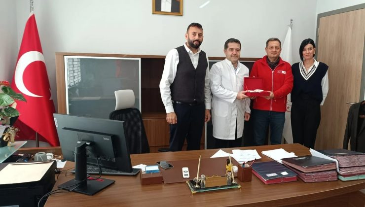 SAĞLIK KAHRAMANLARINA KIZILAY’DAN TEŞEKKÜR ZİYARETİ