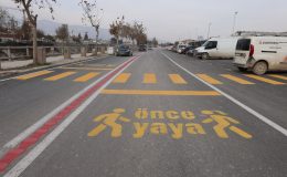 HBB MERKEZDEKİ ÇARŞI YOLLARINI AFSALTLADI