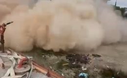 HATAY’DA 7 KATLI BİNA İŞ MAKİNESİNİN DARBESİYLE YIKILDI