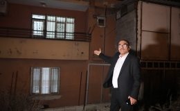 DÜĞÜNE DAVET ETTİĞİ YAKINI EVİNDEKİ 1 MİLYON 700 BİN TL’Yİ ÇALDI 