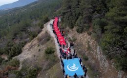 HATAY SARIKAMIŞ ŞEHİTLERİ İÇİN YÜRÜDÜ