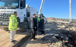 KAYMAKAM YAZICI, KÖY KONAĞI İNŞAATLARINI YERİNDE İNCELEDİ