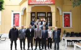 BAŞKAN DÖNMEZ’DEN MHP İSKENDERUN’A ZİYARET