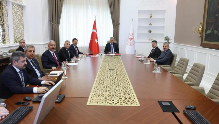 HATAY HEYETİ SAĞLIK BAKANI MEMİŞOĞLU’NU ZİYARET ETTİ