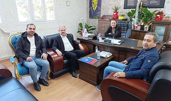 BAYRAKDAR’DAN ODABAŞI 75. YIL İLKOKULU’NA ZİYARET