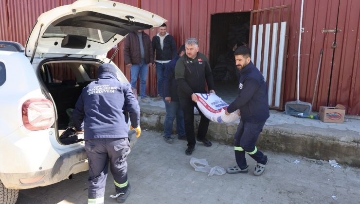 2 BİN 613 ÜRETİCİYE TOPLAM 460 TON GÜBRE DAĞITILDI