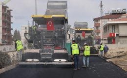 HBB, SÜMERLER MAHALLESİ’NE ASFALT SERİMİNE BAŞLADI