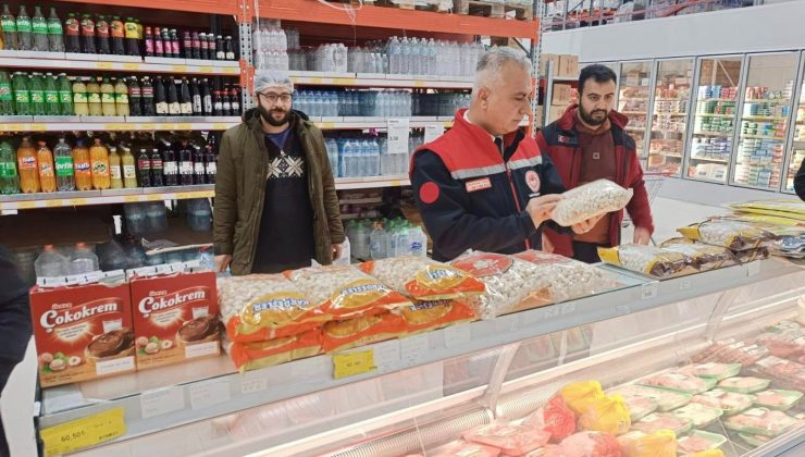 HATAY’DA İL MÜDÜRÜ SAĞLIKLI GIDA DENETİMİ GERÇEKLEŞTİRDİ 