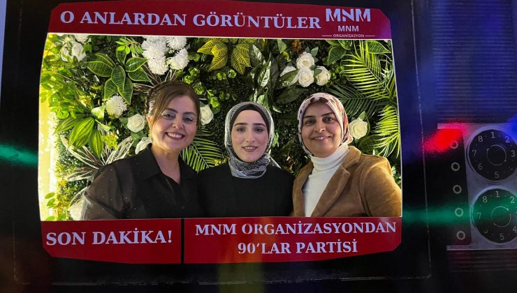 ONLAR ADETA 90’LARA IŞINLANDILAR
