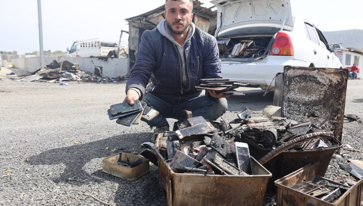 DEPREMDE İŞ YERİ YIKILAN ESNAFIN KONTEYNER EKMEK TEKNESİ YANDI