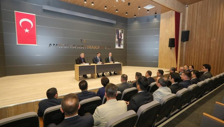 VALİ MASATLI BAŞKANLIĞINDA KAYMAKAMLAR TOPLANTISI GERÇEKLEŞTİRİLDİ
