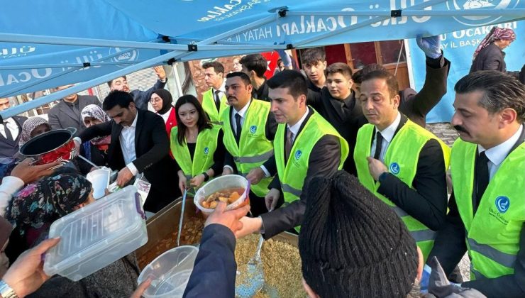 ÜLKÜ OCAKLARI GENEL BAŞKANI YILDIRIM DEPREMZEDELER İÇIN İFTAR YEMEĞI DAĞITTI