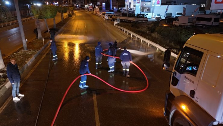 TEMİZLİK ÇALIŞMALARI GECE VE GÜNDÜZ SÜRÜYOR