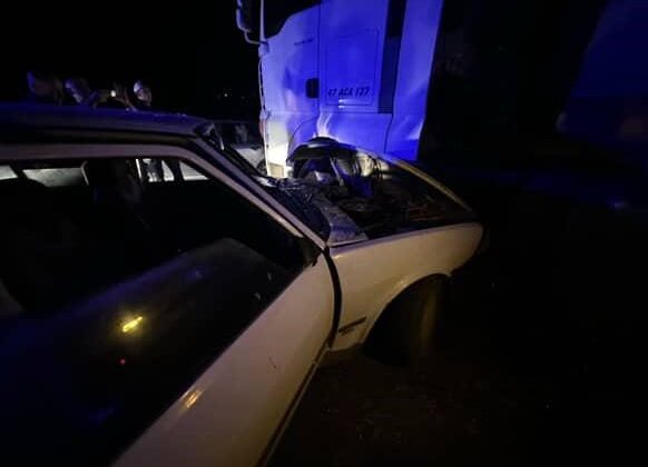 HATAY’DA KAZADA FİAT TOFAŞ HURDAYA DÖNDÜ: 2 YARALI 
