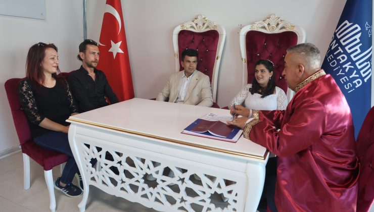 AYLAR ÖNCESİNDEN ‘05.05.2025’ TARİHİNİ SEÇEN ÇİFTLER NİKAH DAİRESİNDE YOĞUNLUK OLUŞTURDU 