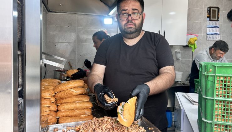 HAYIRLI EVLAT, HER YIL BABASININ SEVDİĞİ DÖNERDEN DAĞITIYOR 