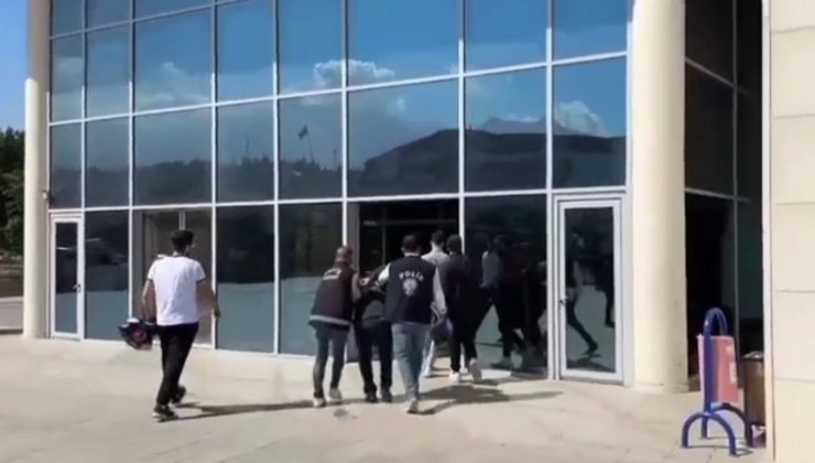 MOTOSİKLETİN PLAKASINI BANTLAYARAK KADINLARI TACİZ EDEN ŞAHIS YAKALANDI 