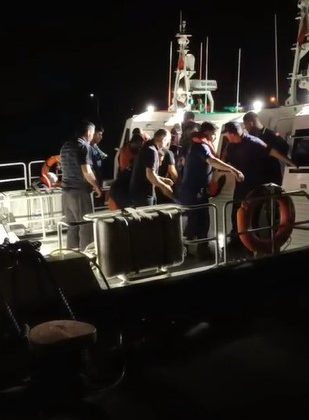 DENİZDE KALP KRİZİ GEÇİREN BALIKÇI HAYATINI KAYBETTİ 