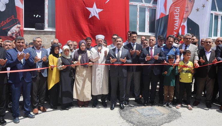ASRIN FELAKETİ SONRASI HATAY’DA İNŞA EDİLEN 100’ÜNCÜ CAMİ İBADETE AÇILDI 