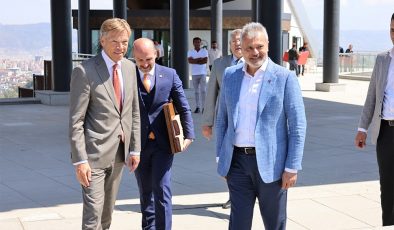 BAŞKAN ÖNTÜRK BÜYÜKELÇİ WİJNANDS’I AĞIRLADI