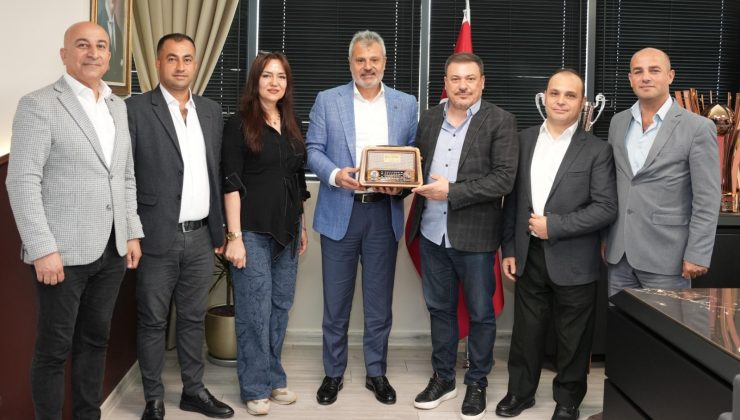 BAŞKAN ÖNTÜRK; RADYOCULARI MAKAMINDA KABUL ETTİ