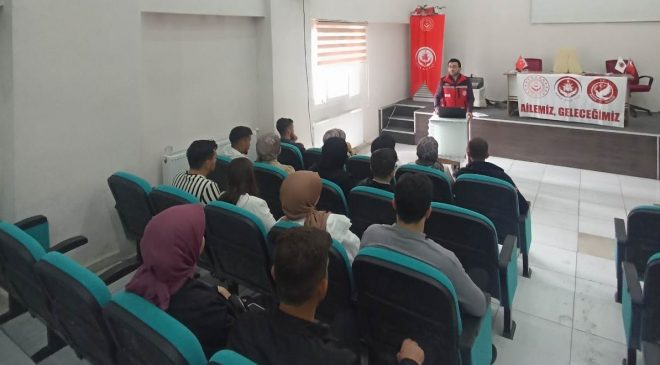 HATAY’DA GENÇLERE EVLİLİK ÖNCESİ EĞİTİMİ VERİLDİ