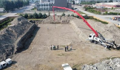 ERZİN’DE YÜZME HAVUZU TEMELİ ATILDI