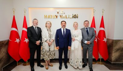 VALİ MASATLI BÜYÜKELÇİLERİ KABUL ETTİ